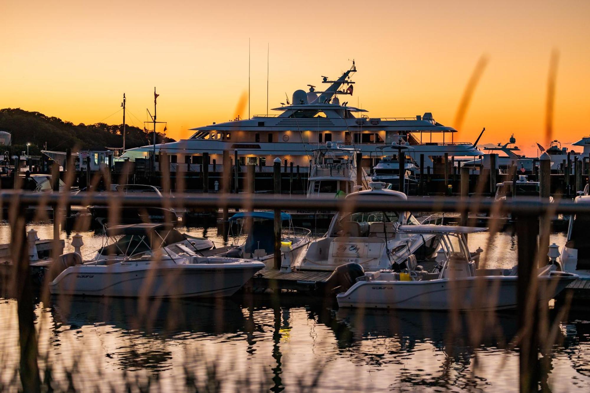 Danfords Hotel & Marina Порт Джеферсън Екстериор снимка